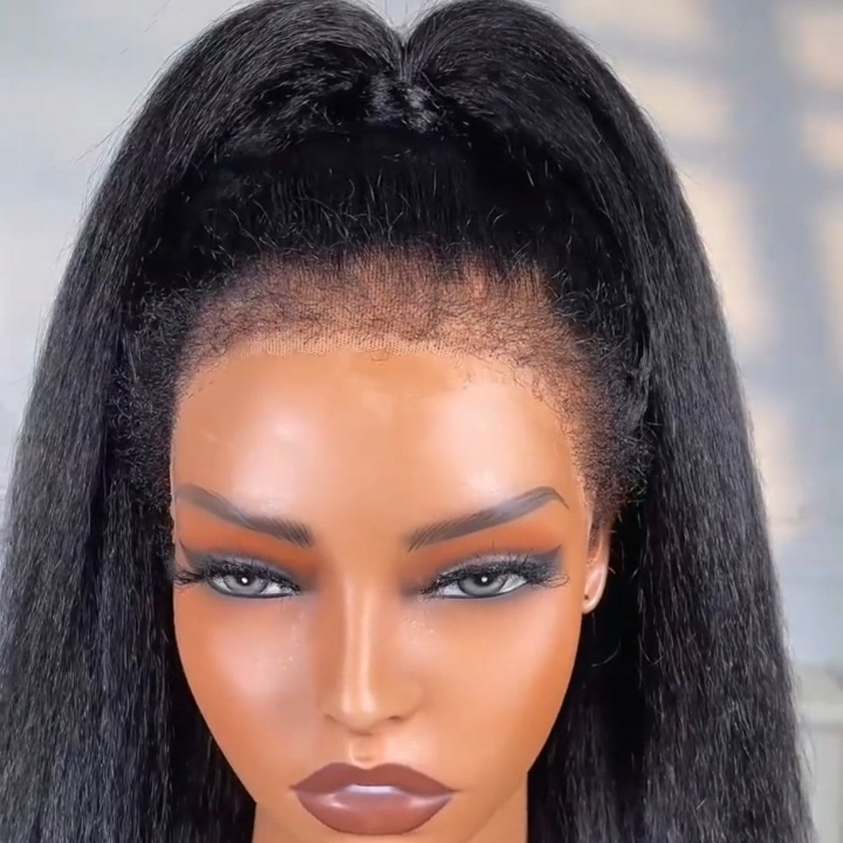 Peruca 360 Kinky Straight – Preto Natural (#1B)