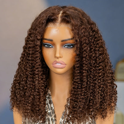 Peruca Wear Go Kinky Curly – Castanho Chocolate (#4)