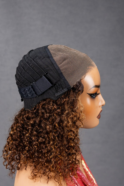 Peruca Kinky Curly Luxury – Pronta a Usar &  Sem Cola