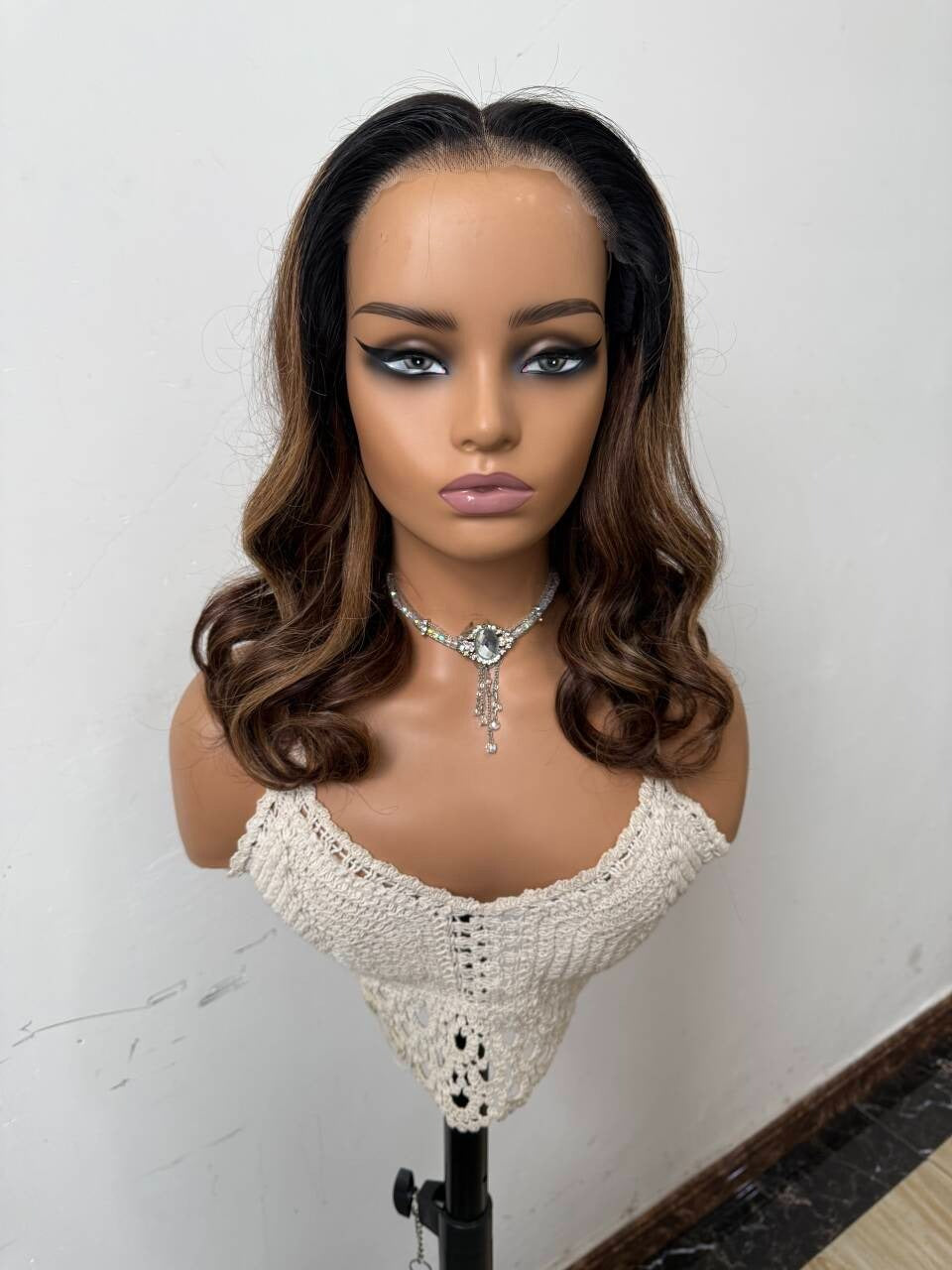 Peruca Bob Curta Ondulada loiro – Cabelo Humano, sem cola, pronta a usar