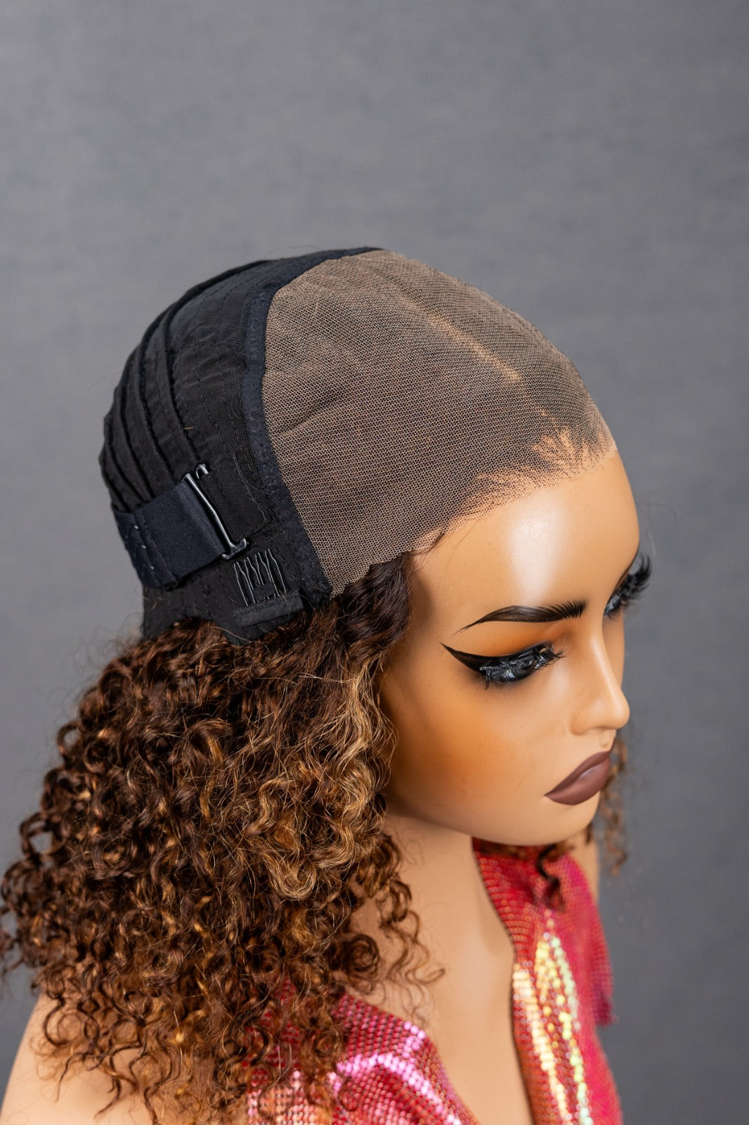 Peruca Kinky Curly Castanho Iluminado Bob – Pronta a Usar & Sem Cola