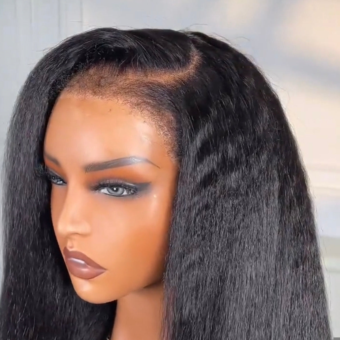 Peruca 360 Kinky Straight – Preto Natural (#1B)