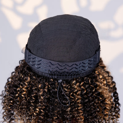 Meia Peruca Cacheada Crespa com Mechas Castanhas – Cabelo Humano, Sem Cola, Estilo Versátil