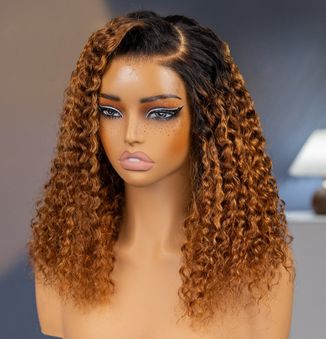 Peruca Kinky Curly 100% Humana – Tom Mel Dourado | Sem Cola, Renda Pré-Cortada