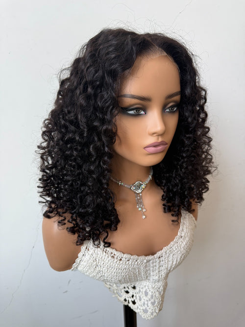 Peruca Curly Bob Média – Cachos Definidos, Look Natural